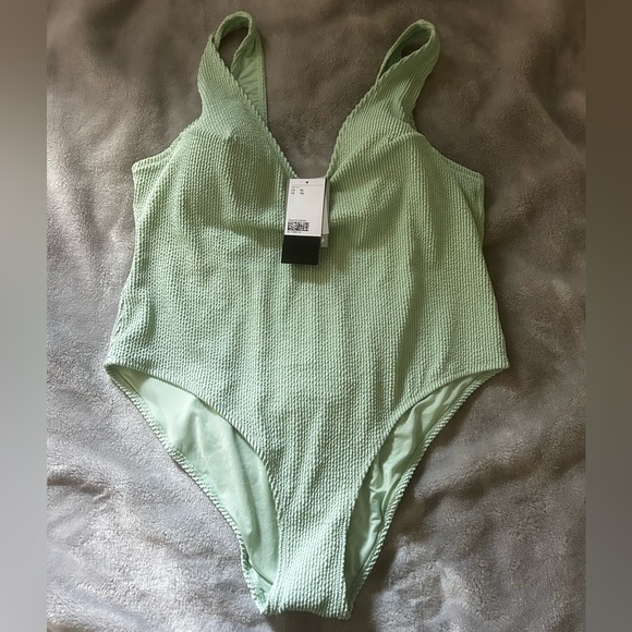 H&M high leg swim suit - Picture 4 of 7